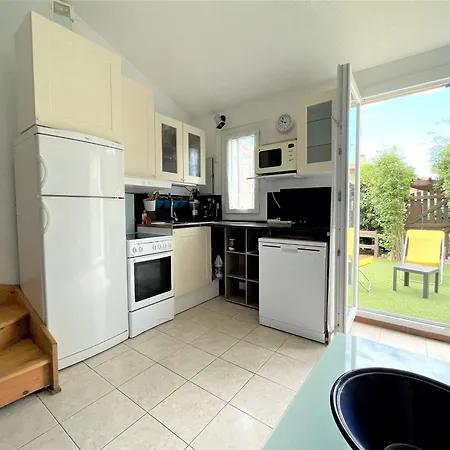 Pavillon A 300m De La Plage, Piscine, Terrasse Ombragee, Parking, 6 Couchages - - Fr-1-229-53 *