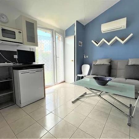 בית נופש Pavillon A 300m De La Plage, Piscine, Terrasse Ombragee, Parking, 6 Couchages - - Fr-1-229-53 גרואיסאן